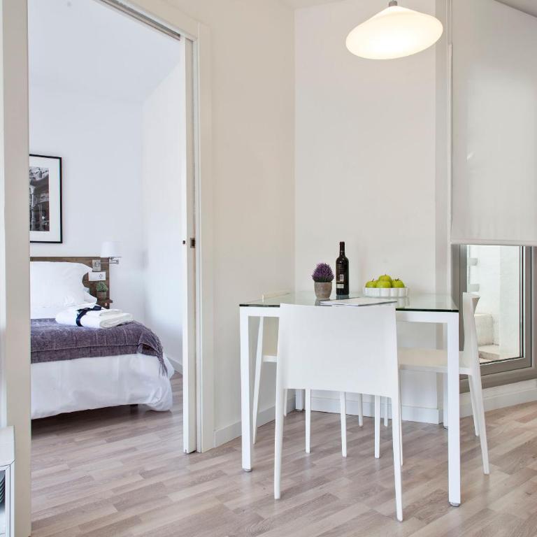 Habitat Apartments Blanca - Apartment with Balcony - 11