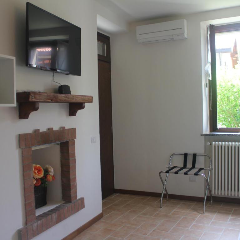 L' Antica Corte Lazzago - Appartamento con 2 Camere da Letto - 9