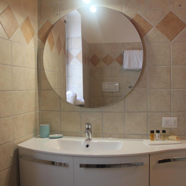L' Antica Corte Lazzago - Appartamento con 2 Camere da Letto - 14
