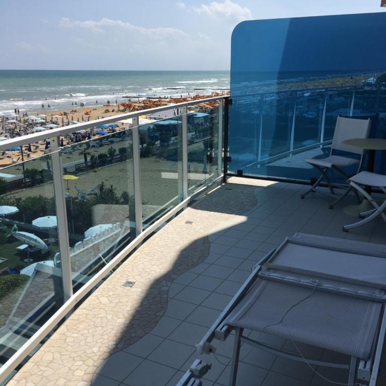 Hotel Universo - Camera Matrimoniale Superior con Vista Mare Frontale - 1