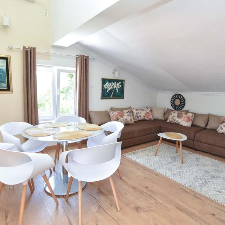 Apartments Villa Jovovic - Apartman sa 2 Spavaće Sobe i Pogledom na More - 15