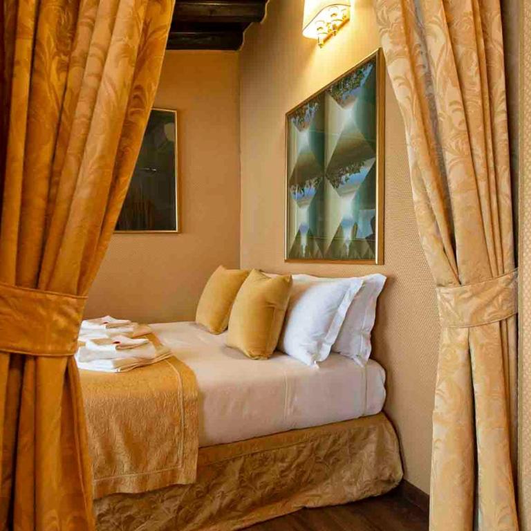 Canova Rooms in Spanish Steps - Camera Familiare con Terrazza - 9