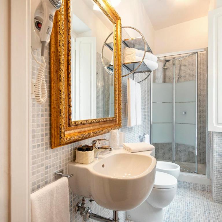 Canova Rooms in Spanish Steps - Camera Familiare con Terrazza - 10