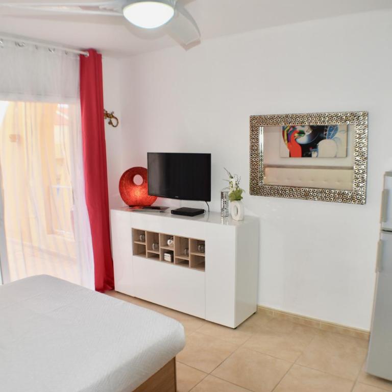 Costa Adeje Mareverde Apartment - Apartamento con vistas a la piscina - 16
