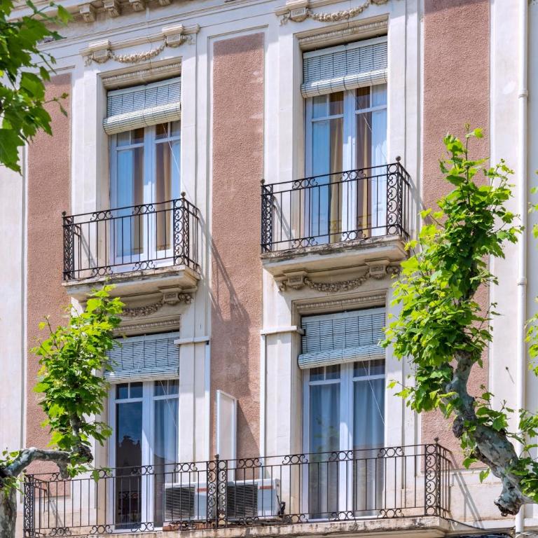 Hotel Niza - Zimmer mit Queensize-Bett und Balkon - 4
