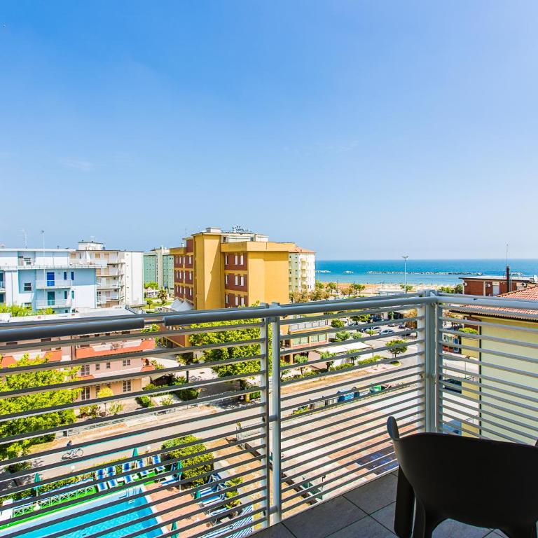 Hotel Geminus B&B - Camera Familiare con Vista Mare - 1