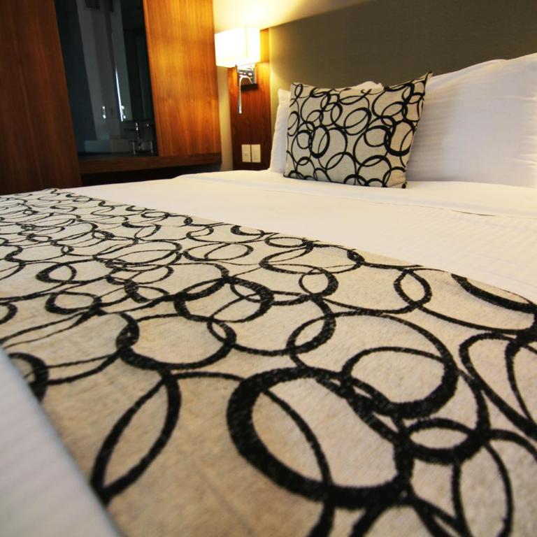 Casa Inn Premium Hotel Queretaro - Queen Room with Two Double Beds - 5