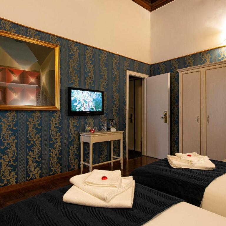 Canova Rooms in Spanish Steps - Camera Matrimoniale/Doppia con Letti Singoli con Bagno Privato - 4