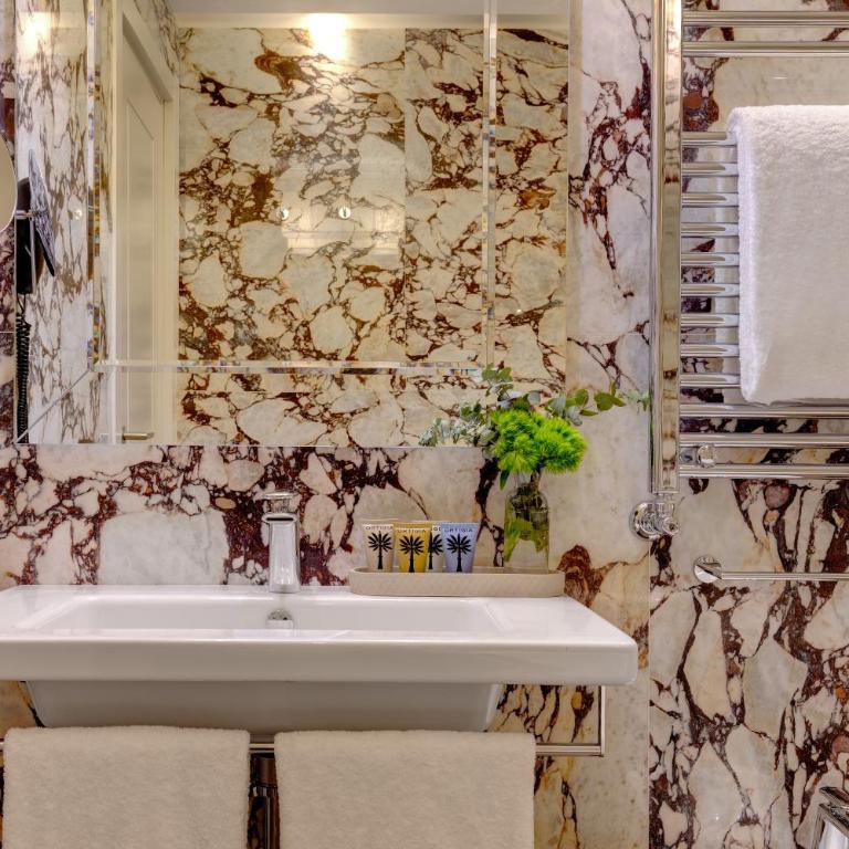 Singer Palace Hotel Roma - Superior Suite - 5
