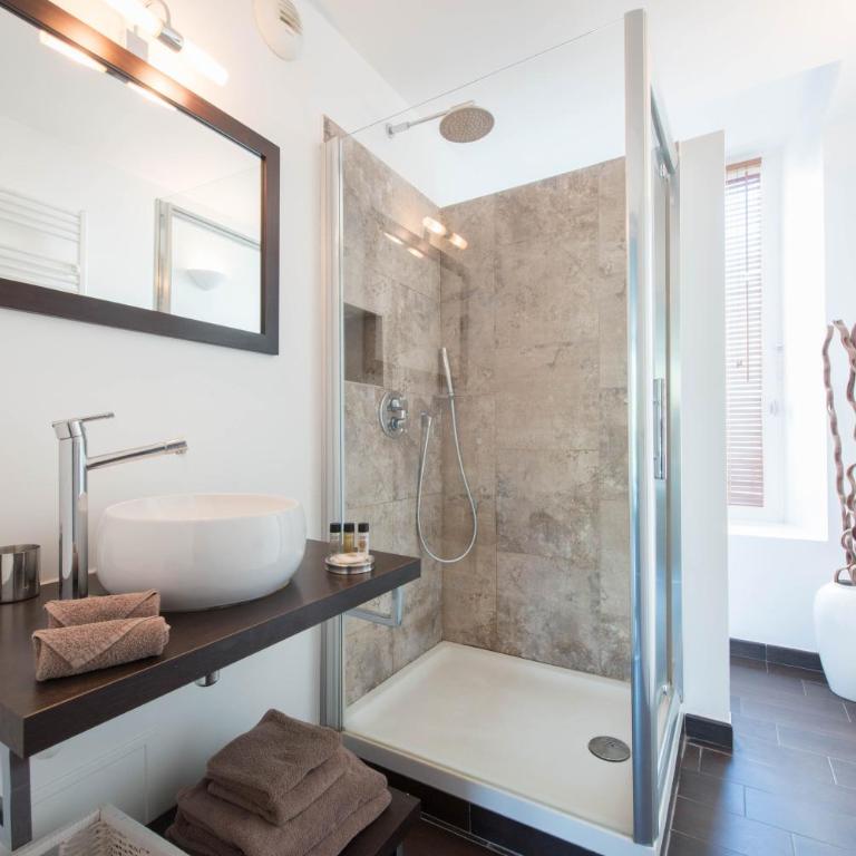 Entre Hotes - Chambre Double - Vue sur Jardin - 3