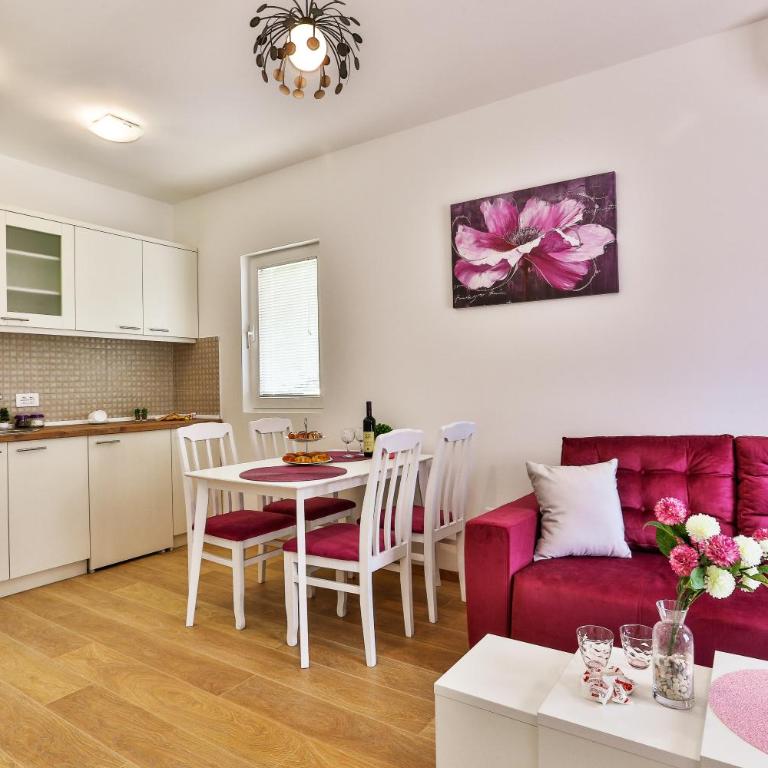 Apartments Royal Lux - Apartman sa Balkonom - 1