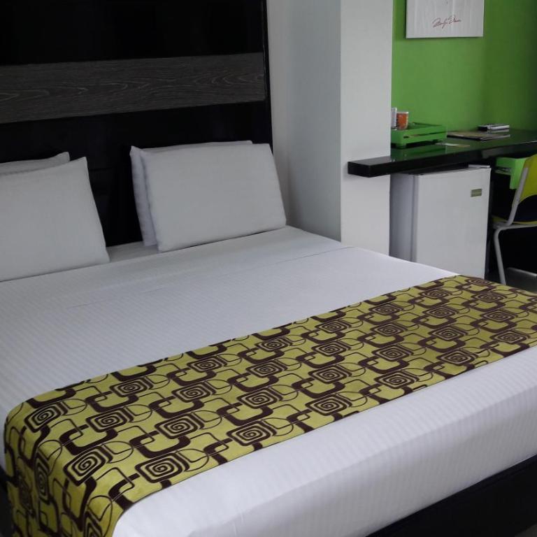 Hotel Genova Prado - Habitación Estándar - 1 cama grande - 1
