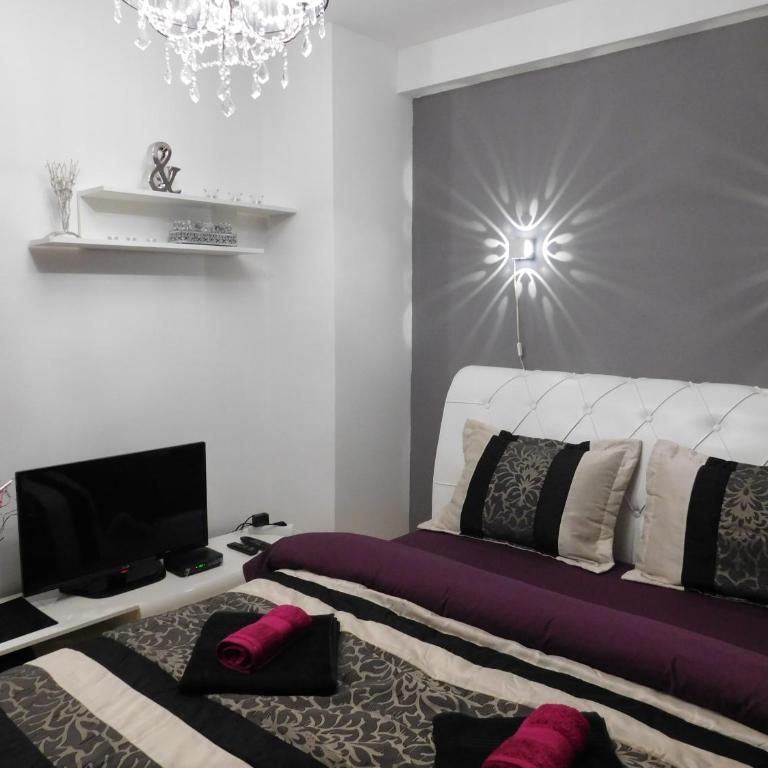 Velvet Lux Apartment - Apartman - 35