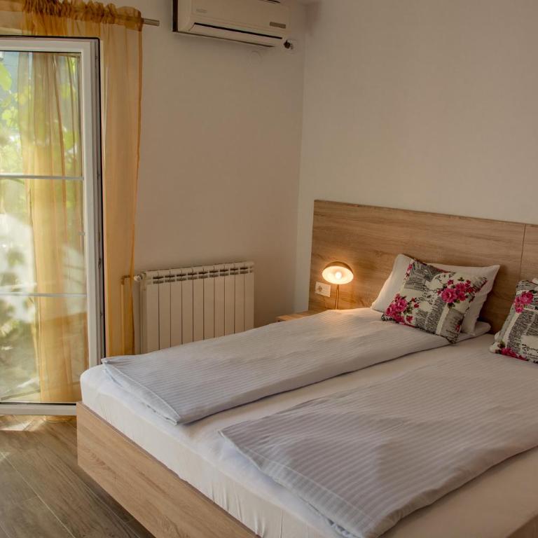 Apartmani Mendula - Apartment with Balcony - 7