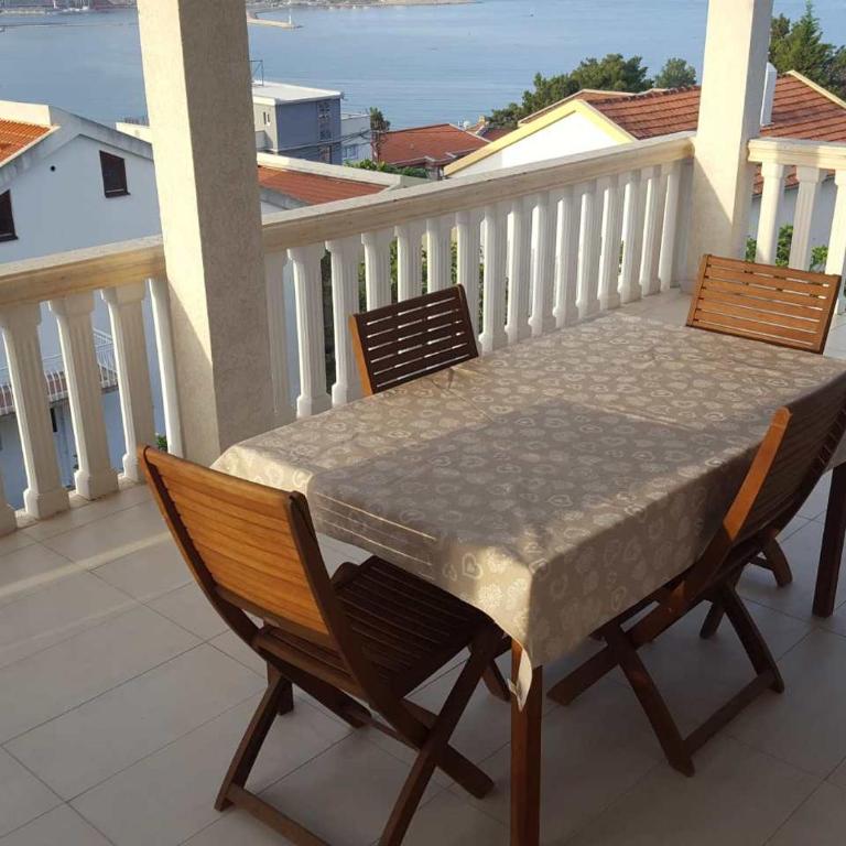 Apartment Sea & Mountain - Villa with Sea View - 10
