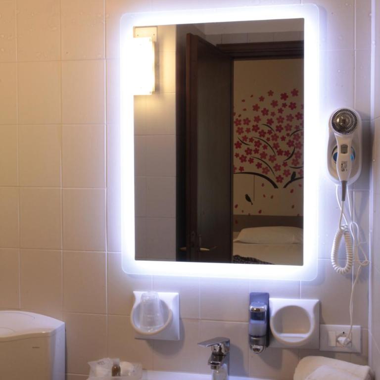Albergo Al Cacciatore Tortellinando - Camera Matrimoniale con Bagno Privato - 10