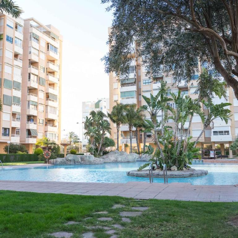 Nations Apartment with pool - Apartment - 22
