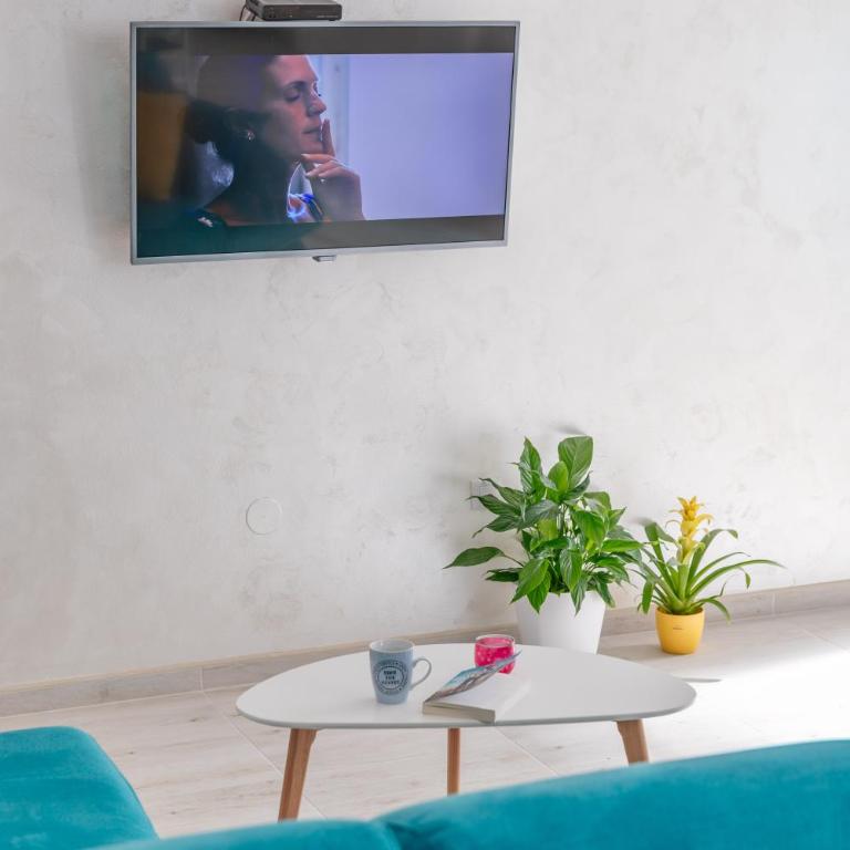 Apartment Azzurro with Pool and Parking - Apartment - 12