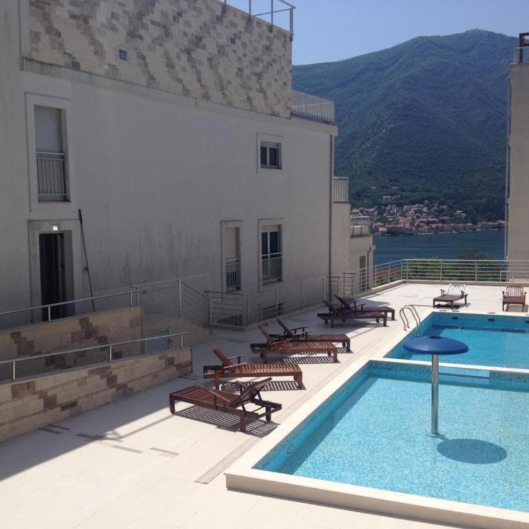 Apartment Azzurro with Pool and Parking - Apartment - 1