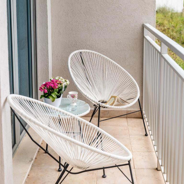 Apartment Azzurro with Pool and Parking - Apartment - 3