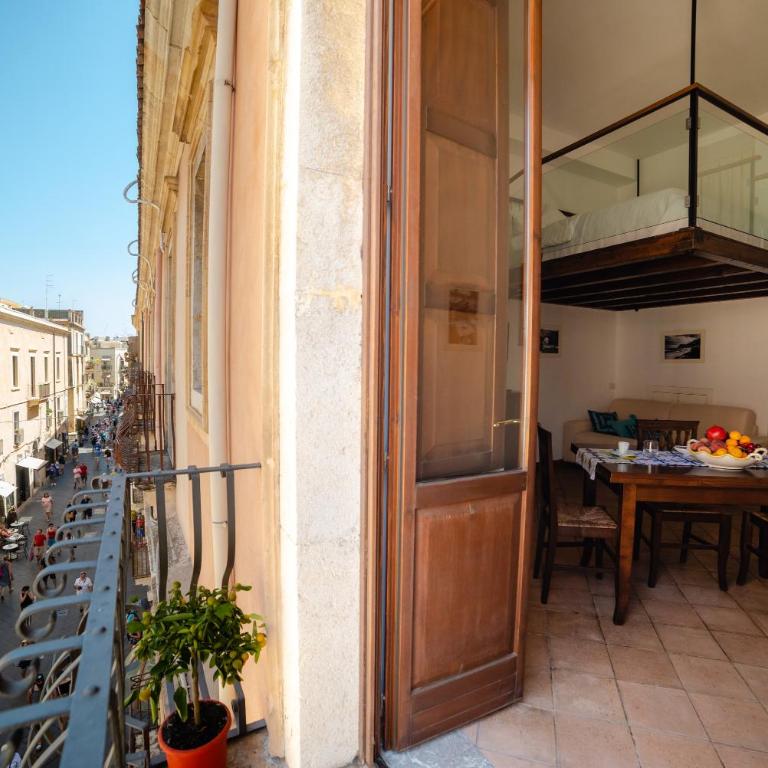 Vilagos Apartments & Loft Taormina - Appartamento Monolocale con Balcone - 1
