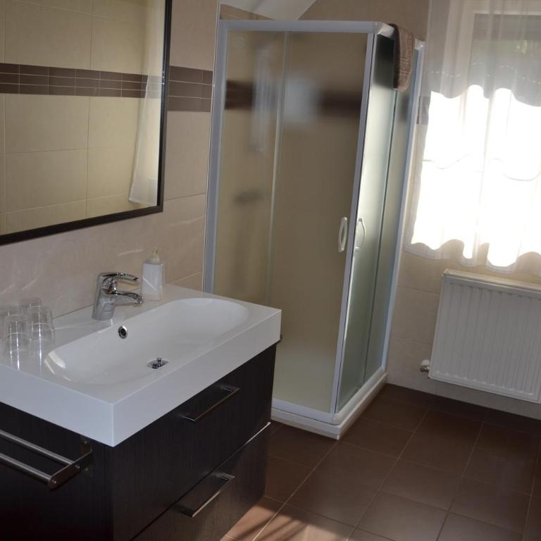 Gästehaus Waldblick - Apartment - 6