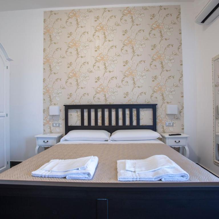B&B Civico 41 Salerno - Camera Matrimoniale Budget - 4