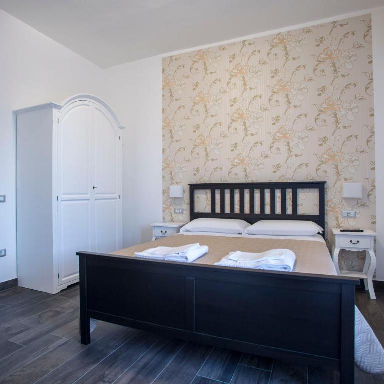 B&B Civico 41 Salerno - Camera Matrimoniale Budget - 5