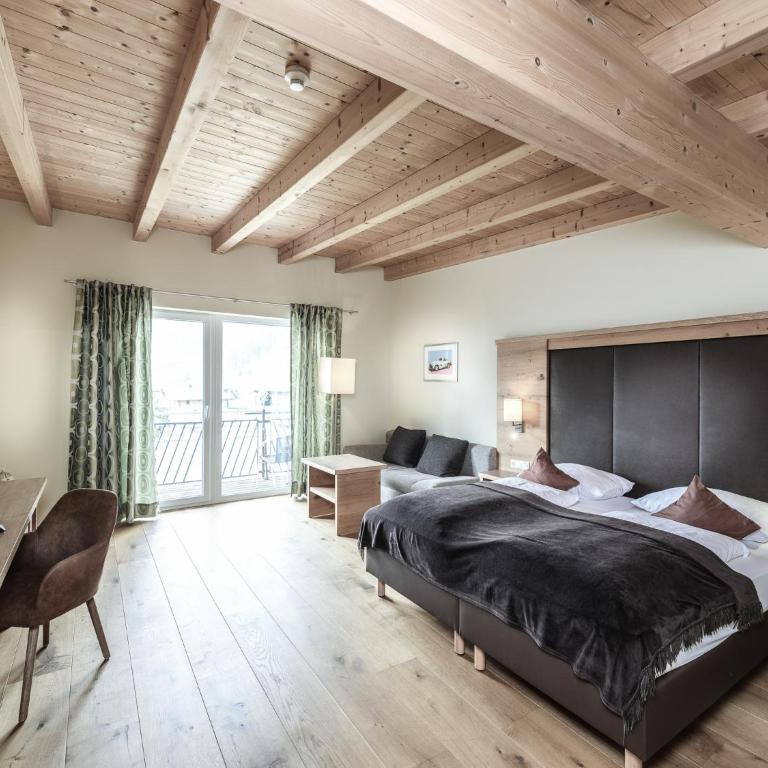 Hotel Victoria - Deluxe Doppelzimmer mit Balkon - 5