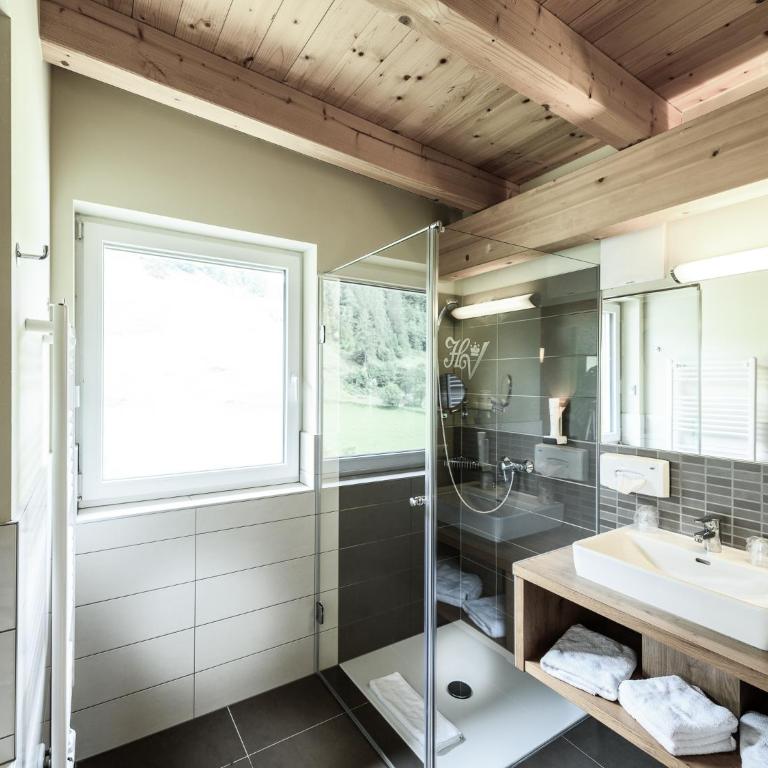 Hotel Victoria - Deluxe Doppelzimmer mit Balkon - 6