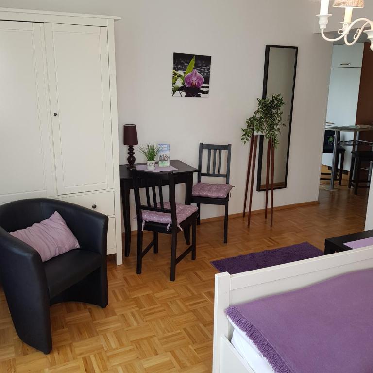 Gästehaus Landgraf - Studio-Apartment mit Balkon - 4