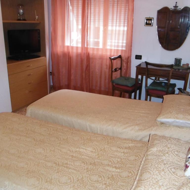 B&B Villa Olmo - Double or Twin Room - 23