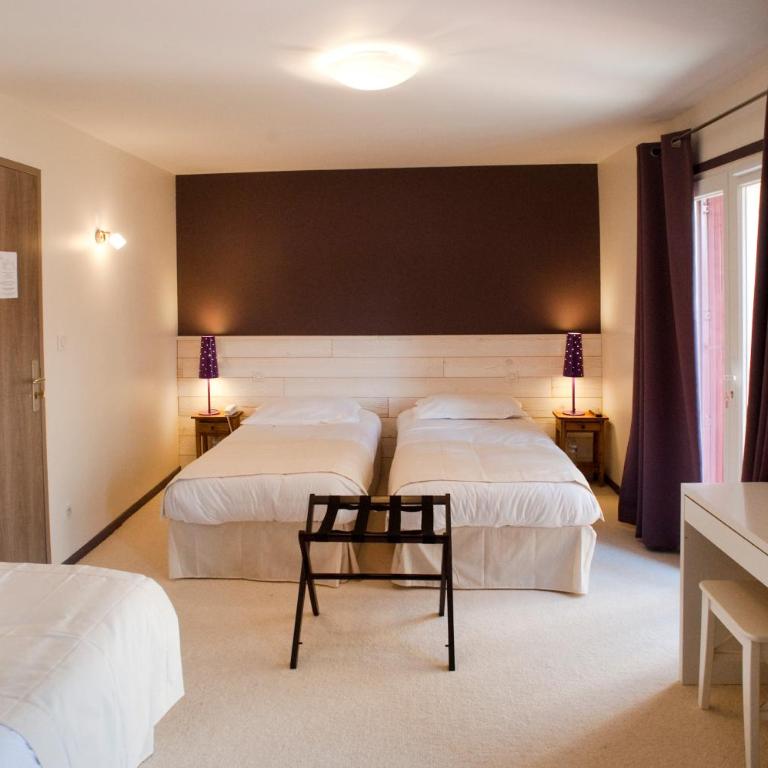 Comptoir et Dépendances - Chambre Triple - 7