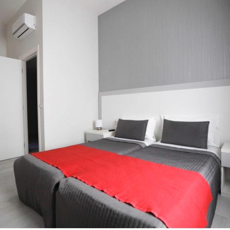 Chiaia Guest House - Camera Doppia con Letti Singoli - 7