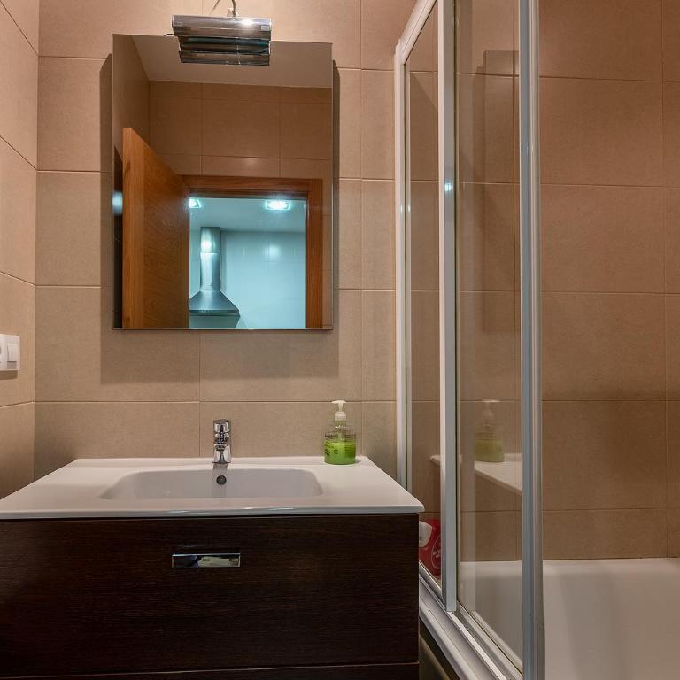 Apartamentos Mirando Llanes - One-Bedroom Apartment - 9