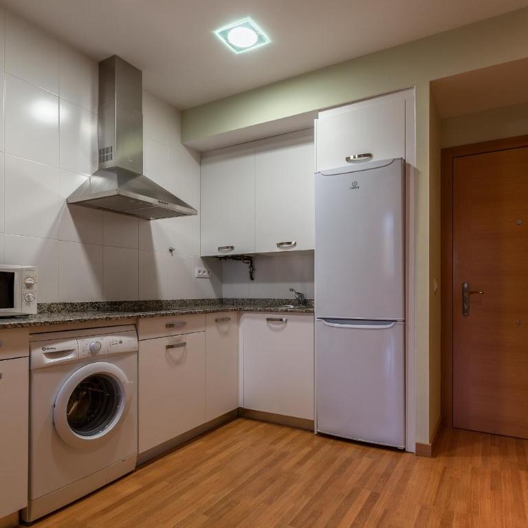 Apartamentos Mirando Llanes - One-Bedroom Apartment - 10