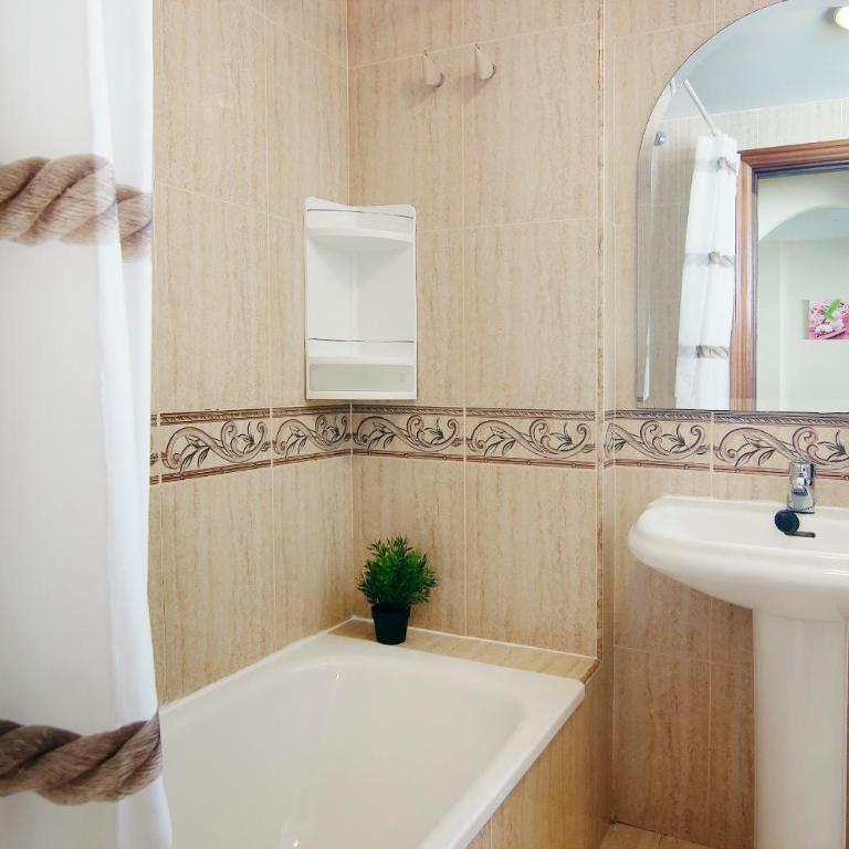 Apartamento Nadales a 100 Metros De La Playa - Apartment - 12