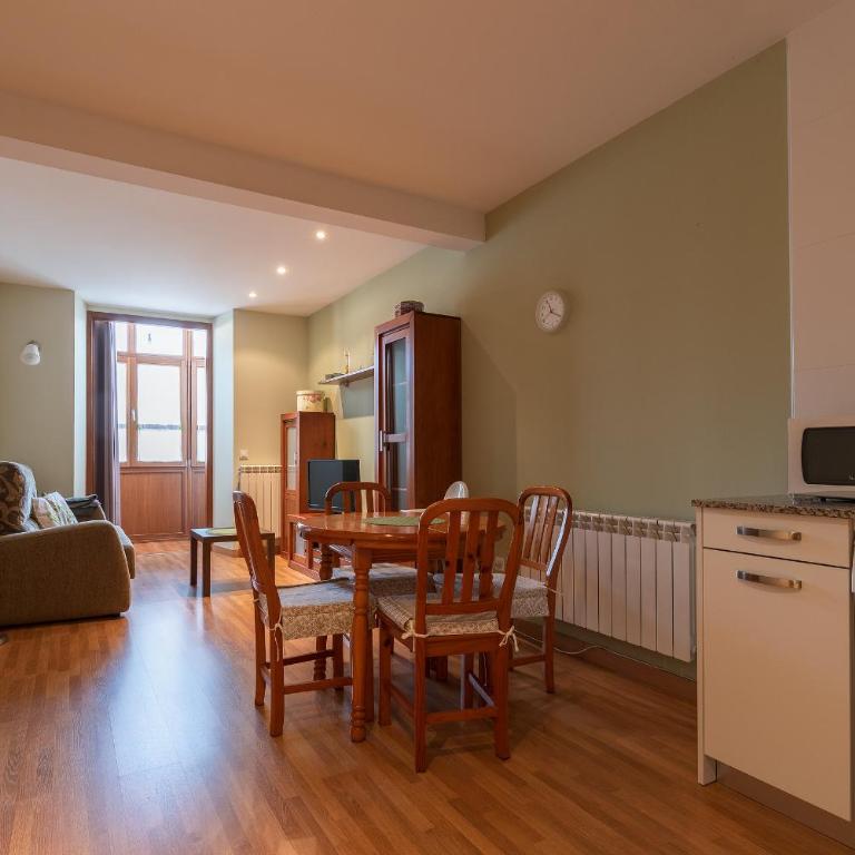 Apartamentos Mirando Llanes - One-Bedroom Apartment - 12