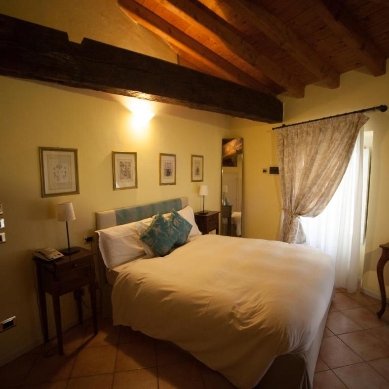 Albergo Orologio - Camera Matrimoniale - 12