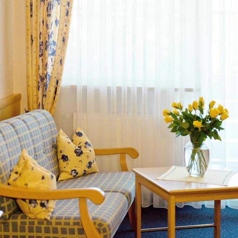 Fichtenwald-Ihr Boutique I Glück`s Hotel - Ihr Kraftort - Wasserwelten Bad Füssing - Classic Doppelzimmer mit Balkon - 1