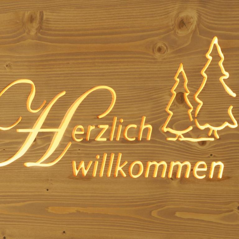 Fichtenwald-Ihr Boutique I Glück`s Hotel - Ihr Kraftort - Wasserwelten Bad Füssing - Einzelzimmer mit Balkon - 1