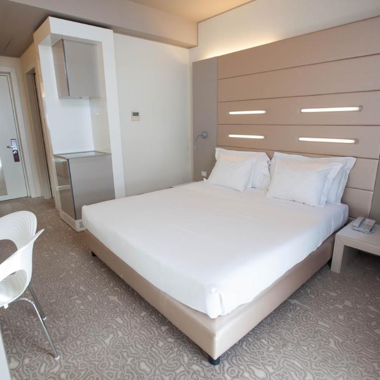 Best Western Plus Net Tower Hotel Padova - Camera Queen Standard - Non Fumatori - 3