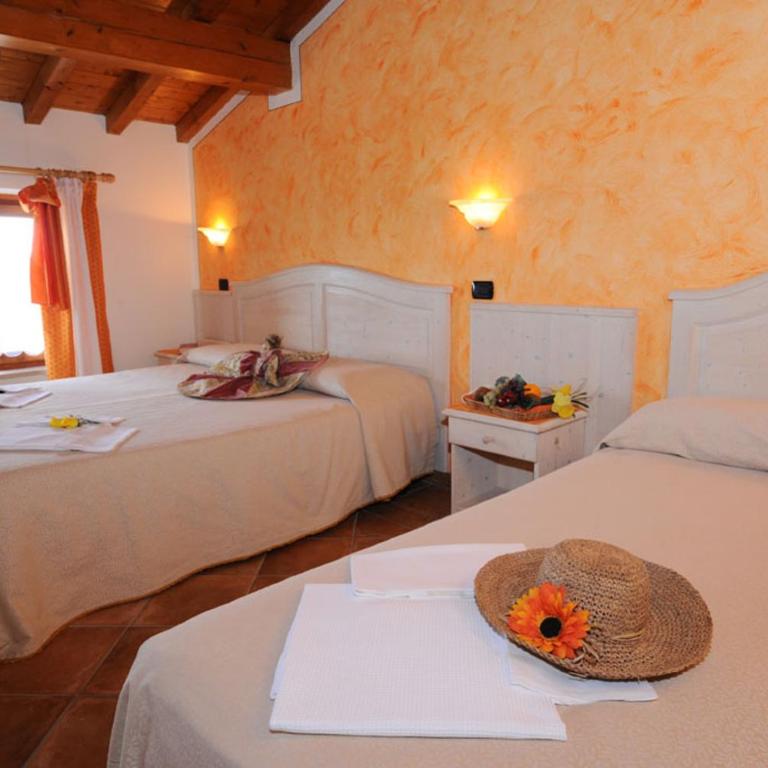 Agriturismo Lizzarola - Camera Matrimoniale Deluxe con 1 Letto Supplementare - 4