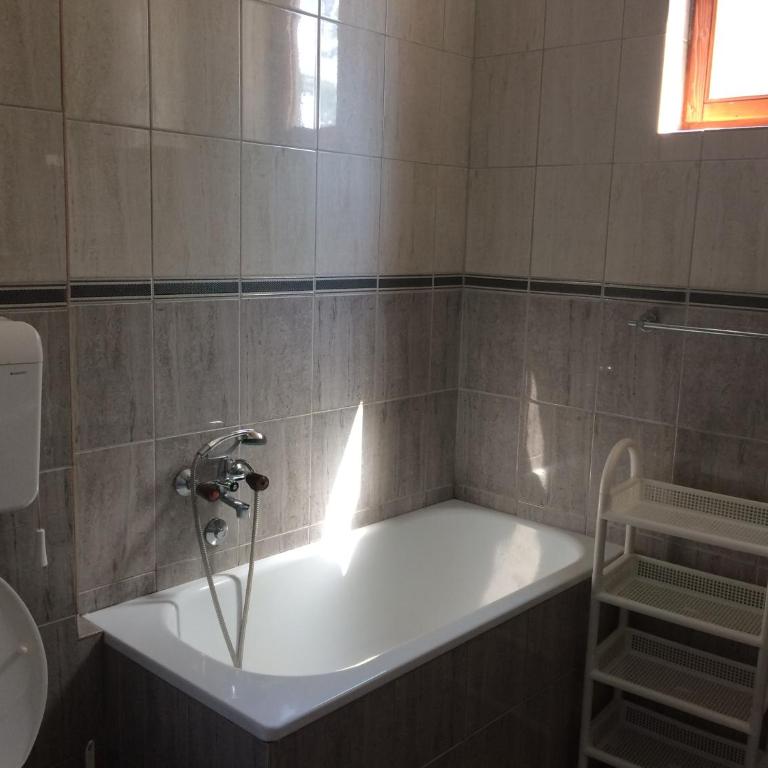 Apartmani KNEŽEVIĆ - Apartment - Ground Floor - 15