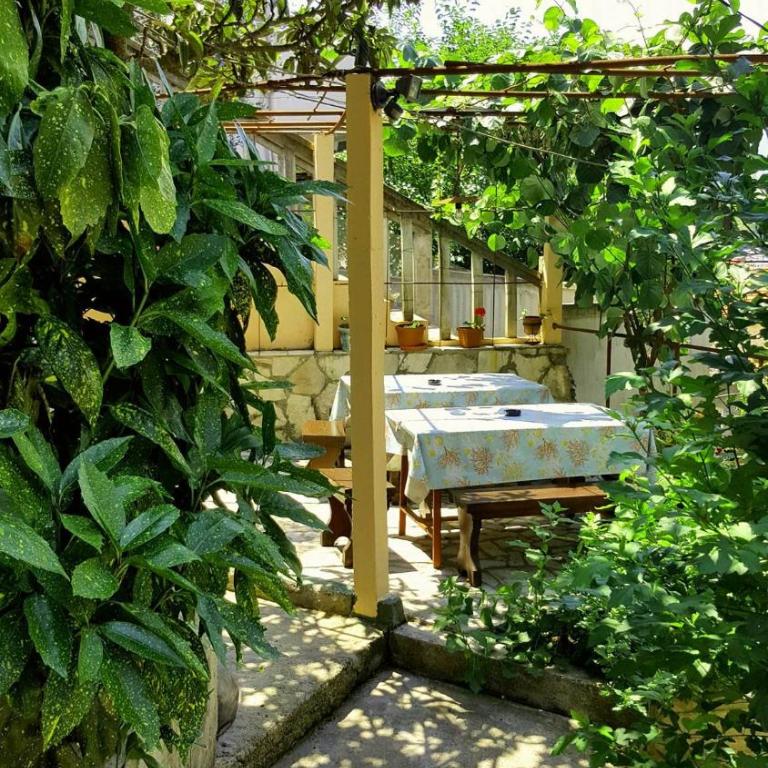 Apartments Vučinović - Studio s Terasom i Pogledom na More (3 Odrasle Osobe) - 16