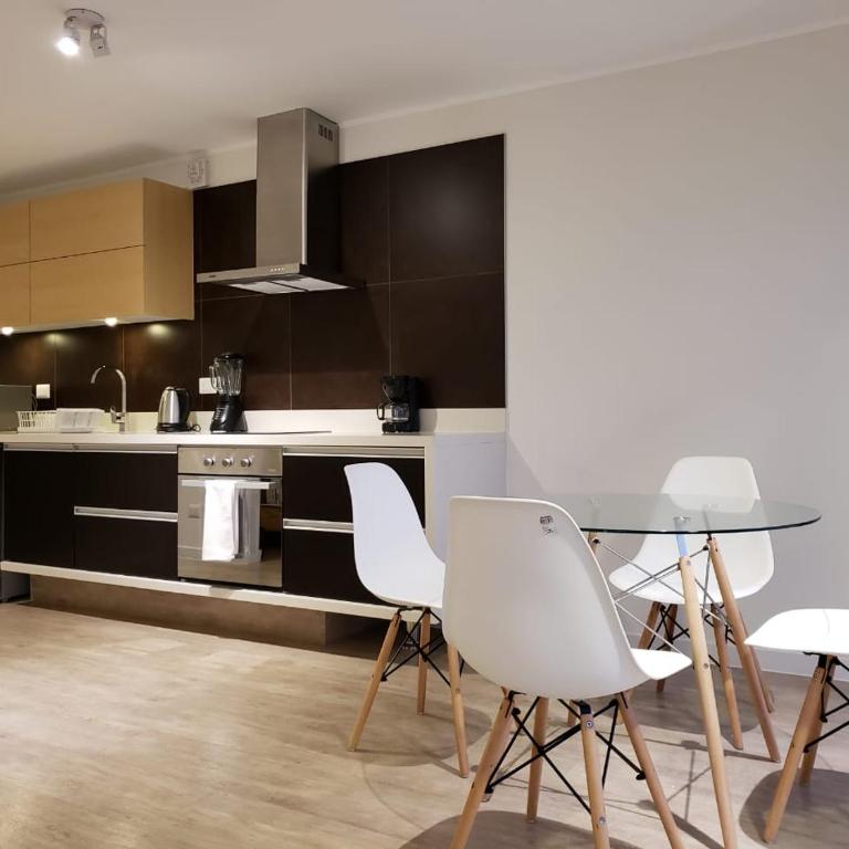 Lima Walking Apartments - Central Miraflores - Two-Bedroom Apartment - 8