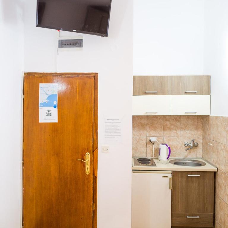 Apartments & Studios Tomanović - Studio - 6