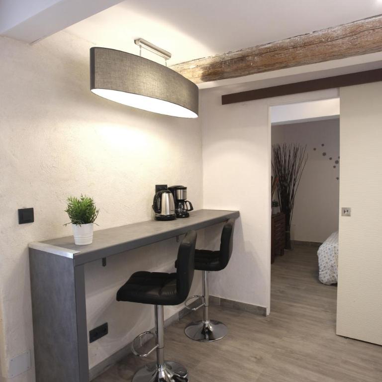 GregBnb - T2 Ancien et moderne - 15min Gare - Apartment - Ground Floor - 14