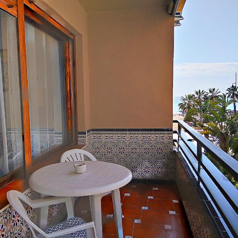 Elizabeth Beach Apartment with Seaviews! - Apartment - 3