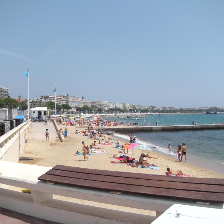 Cocooning 3 pièces duplex 3 étoiles calme centre ville à 5mn plages et Palais - Appartement avec Balcon - 46